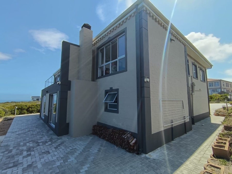 5 Bedroom Property for Sale in Kleinbaai Western Cape